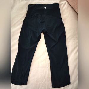 Lululemon cropped legging dark blue size 4